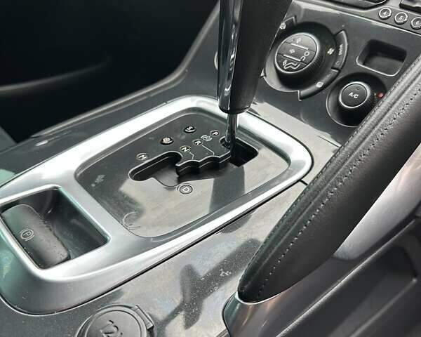 Белый Пежо 3008, объемом двигателя 1.6 л и пробегом 185 тыс. км за 12350 $, фото 32 на Automoto.ua