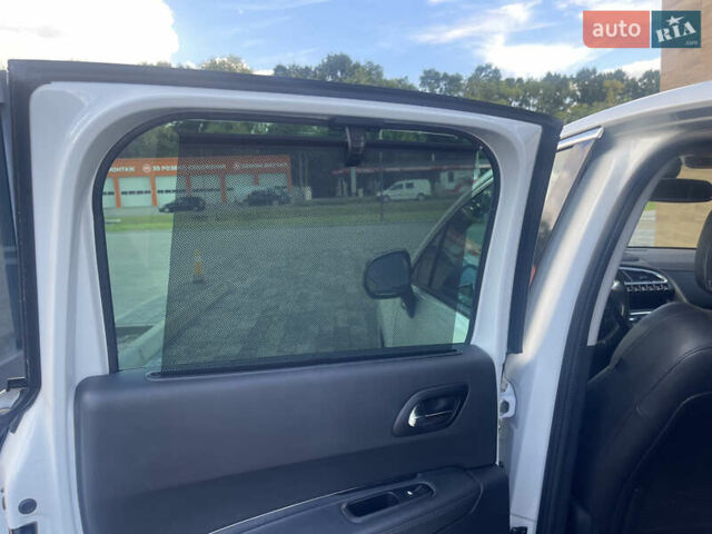 Белый Пежо 3008, объемом двигателя 2 л и пробегом 141 тыс. км за 13600 $, фото 33 на Automoto.ua