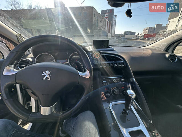 Белый Пежо 3008, объемом двигателя 1.56 л и пробегом 204 тыс. км за 10700 $, фото 28 на Automoto.ua