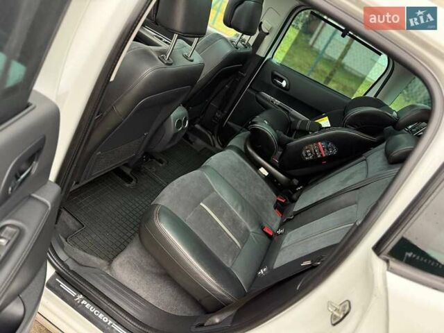 Белый Пежо 3008, объемом двигателя 1.6 л и пробегом 196 тыс. км за 13350 $, фото 48 на Automoto.ua