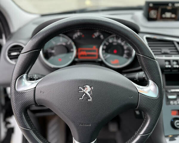 Белый Пежо 3008, объемом двигателя 1.6 л и пробегом 238 тыс. км за 12399 $, фото 38 на Automoto.ua