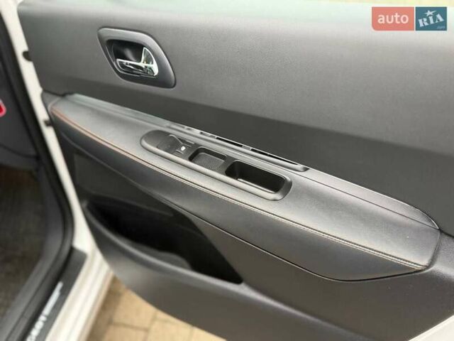 Белый Пежо 3008, объемом двигателя 1.6 л и пробегом 196 тыс. км за 13350 $, фото 84 на Automoto.ua