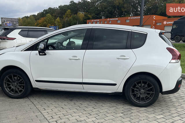 Белый Пежо 3008, объемом двигателя 2 л и пробегом 141 тыс. км за 13600 $, фото 3 на Automoto.ua