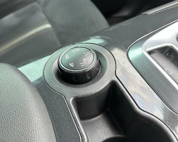 Белый Пежо 3008, объемом двигателя 1.6 л и пробегом 185 тыс. км за 12350 $, фото 36 на Automoto.ua