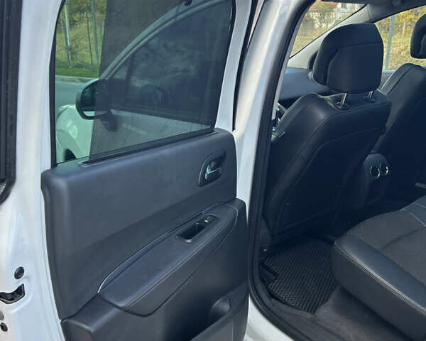 Белый Пежо 3008, объемом двигателя 1.56 л и пробегом 217 тыс. км за 12999 $, фото 22 на Automoto.ua