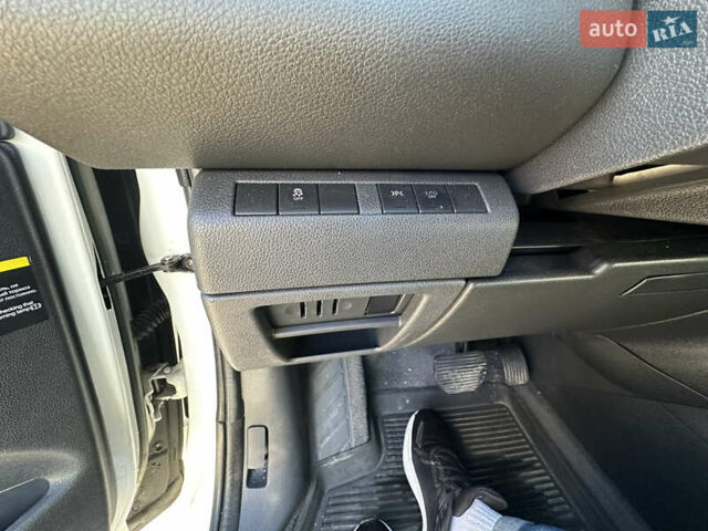 Белый Пежо 3008, объемом двигателя 1.56 л и пробегом 204 тыс. км за 10700 $, фото 32 на Automoto.ua