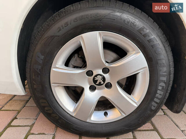 Пежо 3008 2015 у Івано-Франківську на Automoto.ua Білий Пежо 3008, об'ємом двигуна 1.6 л та пробігом 64 тис. км за 13900 $, фото 26 на Automoto.ua