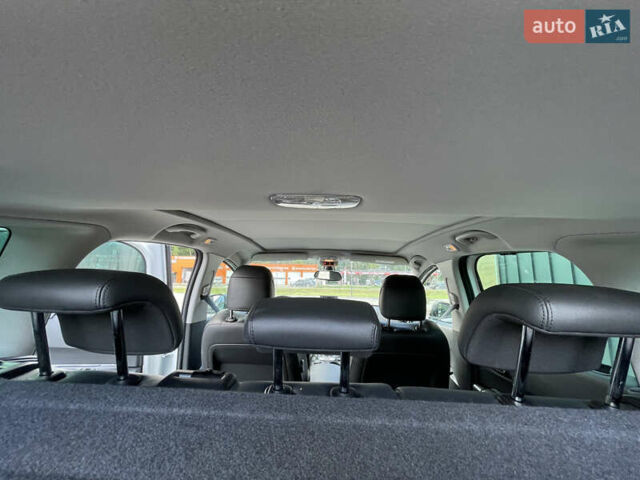 Белый Пежо 3008, объемом двигателя 2 л и пробегом 141 тыс. км за 13600 $, фото 20 на Automoto.ua