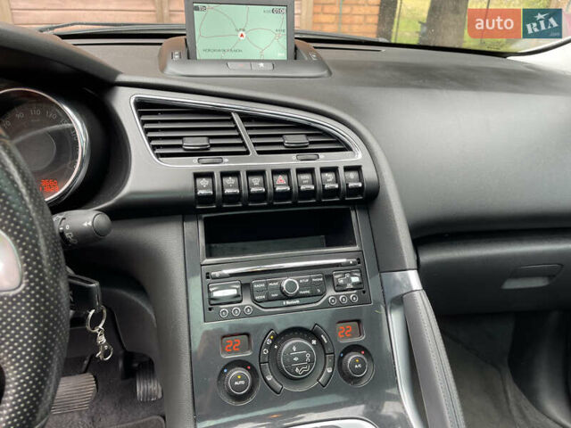 Белый Пежо 3008, объемом двигателя 2 л и пробегом 141 тыс. км за 13600 $, фото 15 на Automoto.ua