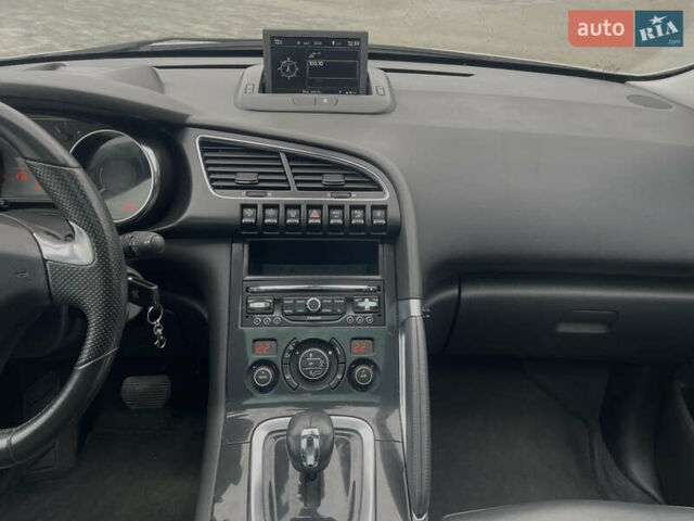 Белый Пежо 3008, объемом двигателя 2 л и пробегом 141 тыс. км за 13600 $, фото 11 на Automoto.ua