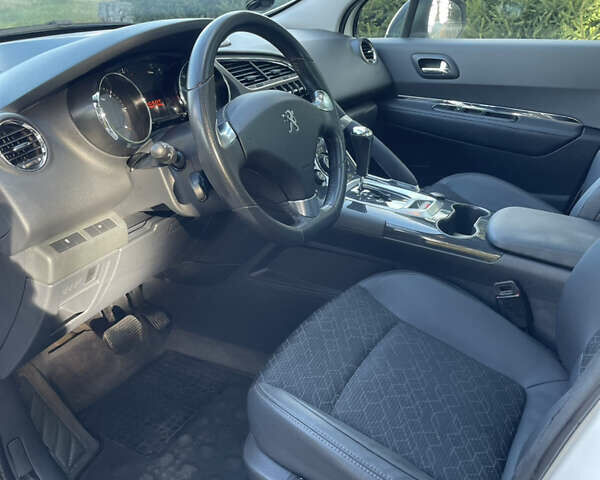 Белый Пежо 3008, объемом двигателя 1.6 л и пробегом 238 тыс. км за 12500 $, фото 48 на Automoto.ua