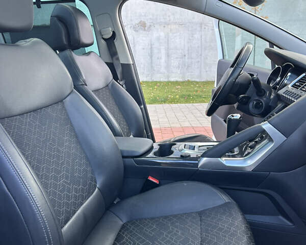 Белый Пежо 3008, объемом двигателя 1.56 л и пробегом 217 тыс. км за 12999 $, фото 26 на Automoto.ua