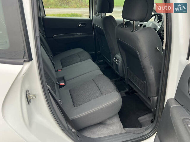 Белый Пежо 3008, объемом двигателя 1.56 л и пробегом 164 тыс. км за 9700 $, фото 18 на Automoto.ua