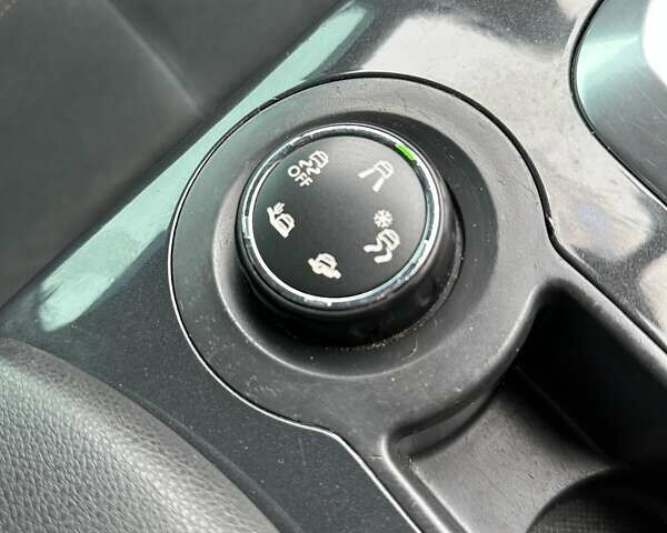 Белый Пежо 3008, объемом двигателя 1.6 л и пробегом 185 тыс. км за 12350 $, фото 35 на Automoto.ua