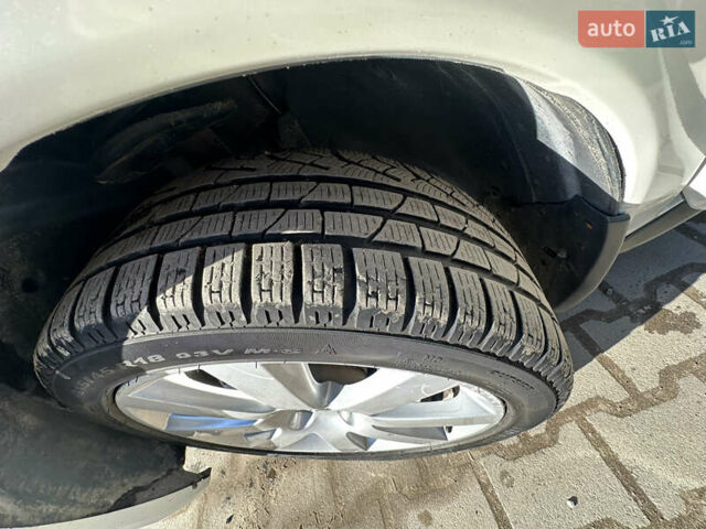 Белый Пежо 3008, объемом двигателя 1.56 л и пробегом 204 тыс. км за 10700 $, фото 35 на Automoto.ua