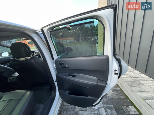 Белый Пежо 3008, объемом двигателя 2 л и пробегом 141 тыс. км за 13600 $, фото 32 на Automoto.ua