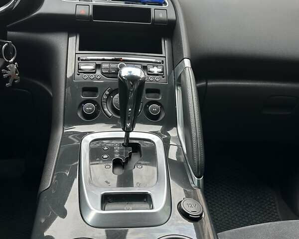 Белый Пежо 3008, объемом двигателя 1.6 л и пробегом 185 тыс. км за 12350 $, фото 28 на Automoto.ua