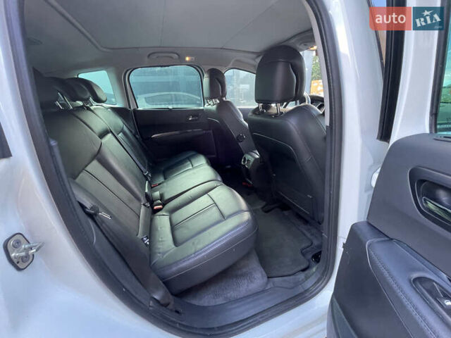 Белый Пежо 3008, объемом двигателя 2 л и пробегом 141 тыс. км за 13600 $, фото 30 на Automoto.ua