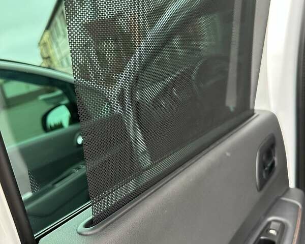 Белый Пежо 3008, объемом двигателя 1.6 л и пробегом 185 тыс. км за 12350 $, фото 61 на Automoto.ua