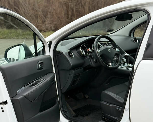 Белый Пежо 3008, объемом двигателя 1.6 л и пробегом 238 тыс. км за 12399 $, фото 49 на Automoto.ua