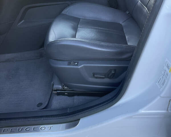 Белый Пежо 3008, объемом двигателя 1.6 л и пробегом 144 тыс. км за 11499 $, фото 20 на Automoto.ua