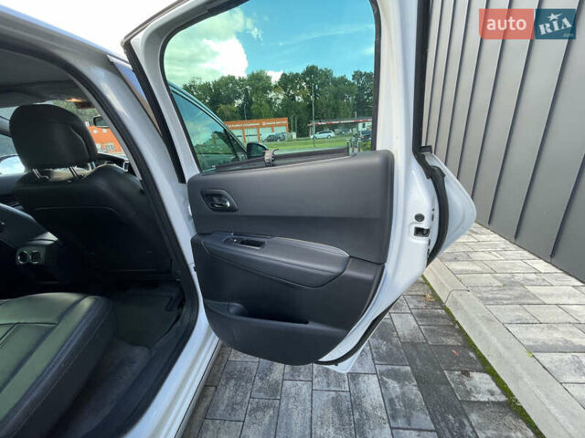 Белый Пежо 3008, объемом двигателя 2 л и пробегом 141 тыс. км за 13600 $, фото 31 на Automoto.ua