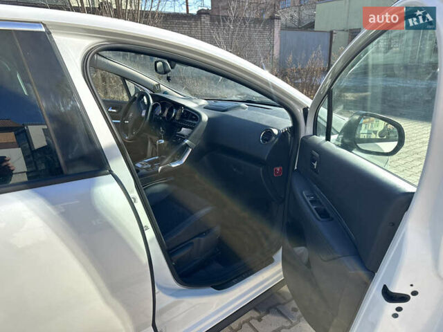 Белый Пежо 3008, объемом двигателя 1.56 л и пробегом 204 тыс. км за 10700 $, фото 20 на Automoto.ua