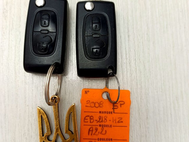 Белый Пежо 3008, объемом двигателя 1.6 л и пробегом 144 тыс. км за 14000 $, фото 4 на Automoto.ua