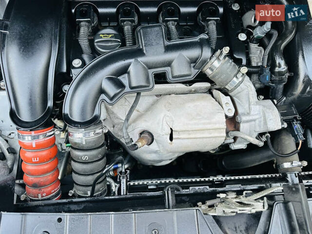 Белый Пежо 3008, объемом двигателя 1.6 л и пробегом 100 тыс. км за 11999 $, фото 18 на Automoto.ua