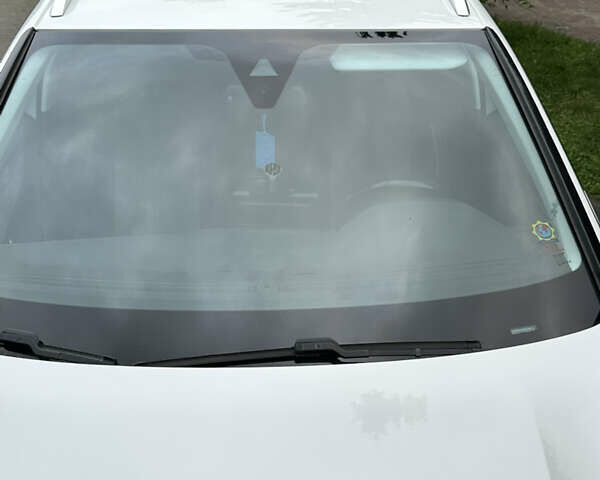 Белый Пежо 3008, объемом двигателя 1.6 л и пробегом 177 тыс. км за 16499 $, фото 17 на Automoto.ua