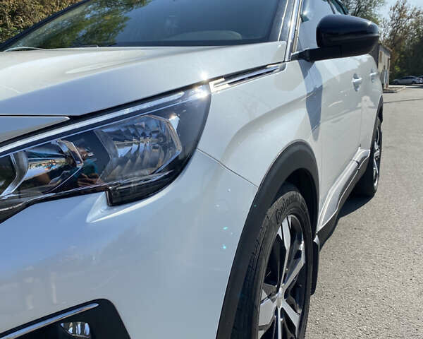 Белый Пежо 3008, объемом двигателя 2 л и пробегом 74 тыс. км за 24500 $, фото 5 на Automoto.ua