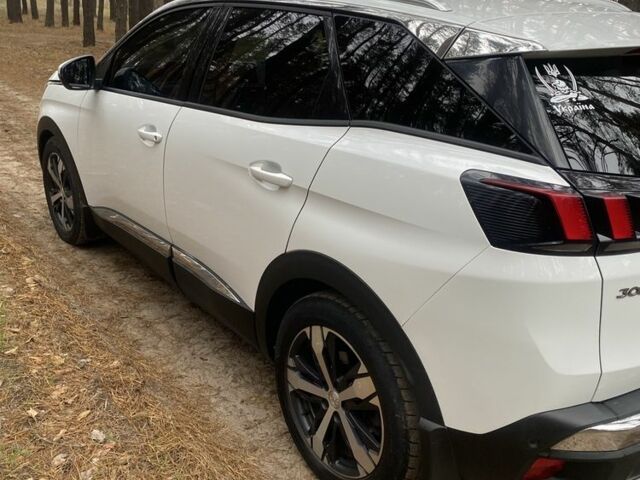 Белый Пежо 3008, объемом двигателя 2 л и пробегом 104 тыс. км за 22000 $, фото 2 на Automoto.ua