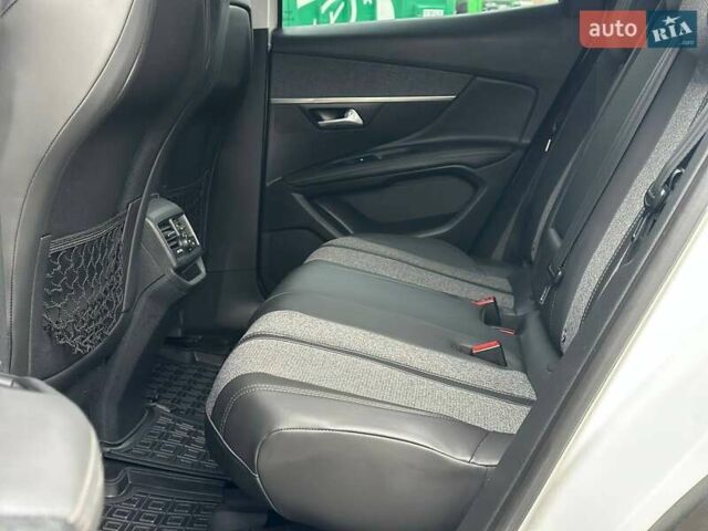 Белый Пежо 3008, объемом двигателя 2 л и пробегом 241 тыс. км за 16174 $, фото 15 на Automoto.ua