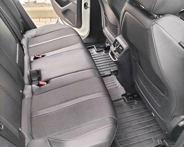 Белый Пежо 3008, объемом двигателя 1.56 л и пробегом 115 тыс. км за 18900 $, фото 16 на Automoto.ua