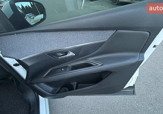 Білий Пежо 3008, об'ємом двигуна 1.56 л та пробігом 127 тис. км за 18900 $, фото 29 на Automoto.ua