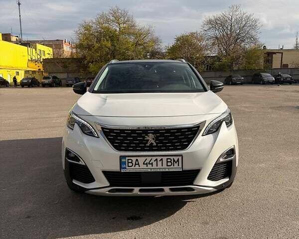 Белый Пежо 3008, объемом двигателя 2 л и пробегом 59 тыс. км за 24700 $, фото 1 на Automoto.ua