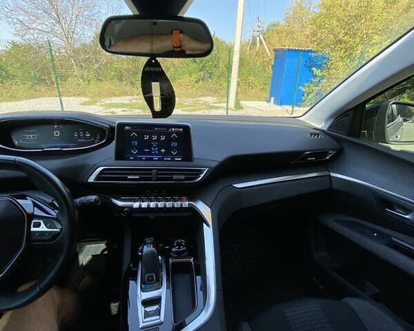 Белый Пежо 3008, объемом двигателя 2 л и пробегом 74 тыс. км за 24500 $, фото 7 на Automoto.ua