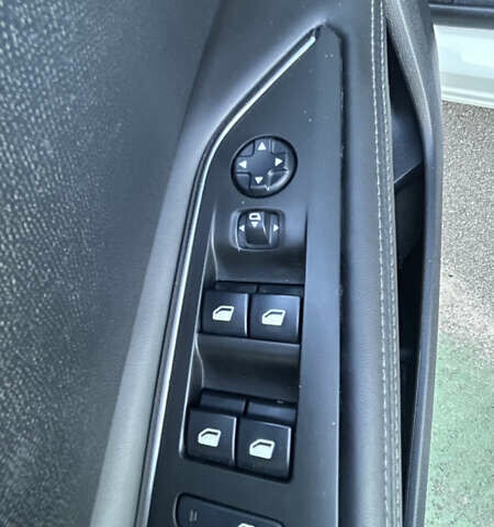 Білий Пежо 3008, об'ємом двигуна 1.56 л та пробігом 127 тис. км за 18900 $, фото 15 на Automoto.ua