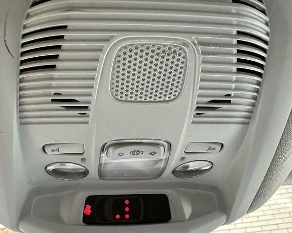 Білий Пежо 3008, об'ємом двигуна 2 л та пробігом 82 тис. км за 23500 $, фото 17 на Automoto.ua