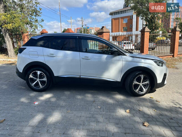 Белый Пежо 3008, объемом двигателя 2 л и пробегом 228 тыс. км за 19999 $, фото 4 на Automoto.ua