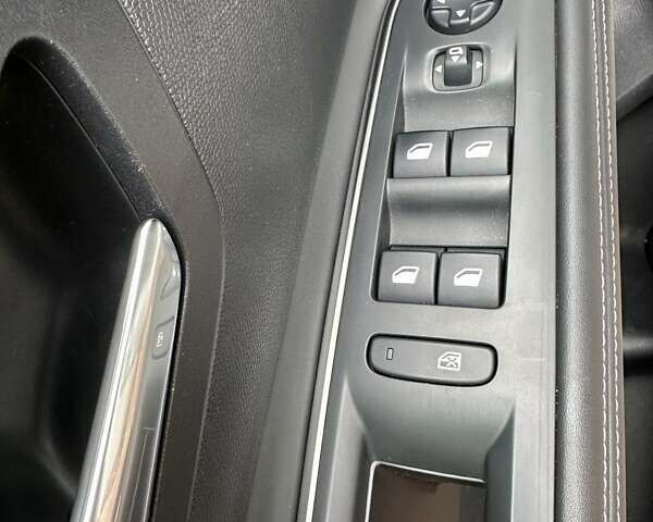 Білий Пежо 3008, об'ємом двигуна 2 л та пробігом 82 тис. км за 23500 $, фото 15 на Automoto.ua