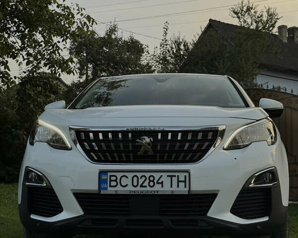Белый Пежо 3008, объемом двигателя 1.2 л и пробегом 155 тыс. км за 16900 $, фото 1 на Automoto.ua