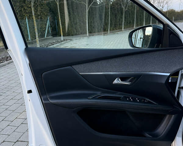 Белый Пежо 3008, объемом двигателя 1.6 л и пробегом 185 тыс. км за 18950 $, фото 64 на Automoto.ua