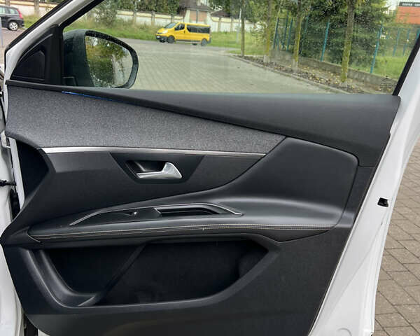 Білий Пежо 3008, об'ємом двигуна 1.6 л та пробігом 158 тис. км за 19999 $, фото 68 на Automoto.ua