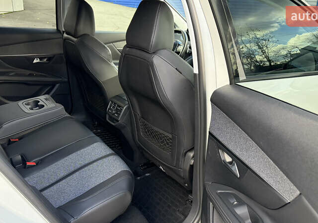 Білий Пежо 3008, об'ємом двигуна 2 л та пробігом 81 тис. км за 22900 $, фото 15 на Automoto.ua