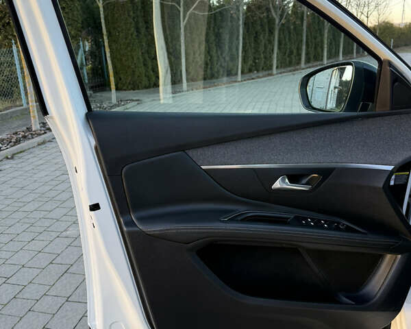 Белый Пежо 3008, объемом двигателя 1.6 л и пробегом 158 тыс. км за 19700 $, фото 69 на Automoto.ua