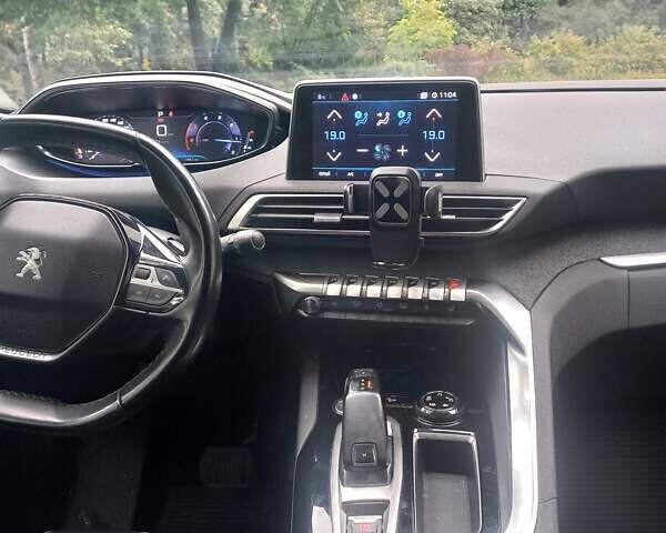 Белый Пежо 3008, объемом двигателя 2 л и пробегом 142 тыс. км за 25500 $, фото 10 на Automoto.ua