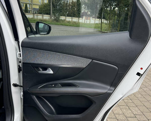 Білий Пежо 3008, об'ємом двигуна 1.6 л та пробігом 158 тис. км за 19999 $, фото 71 на Automoto.ua