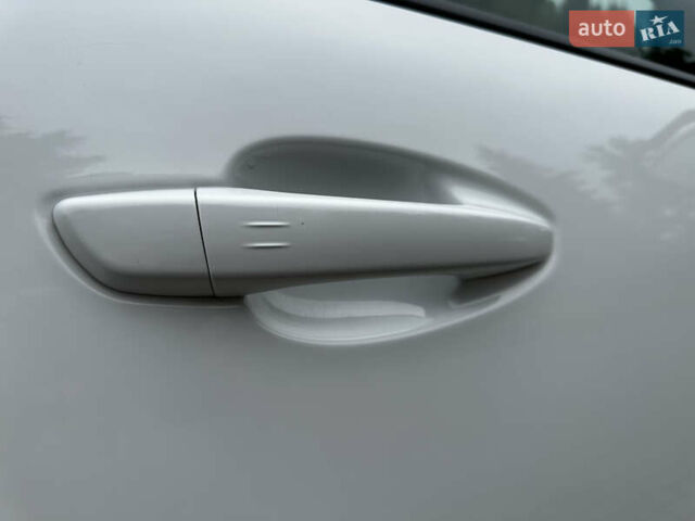 Білий Пежо 3008, об'ємом двигуна 1.5 л та пробігом 150 тис. км за 19999 $, фото 38 на Automoto.ua