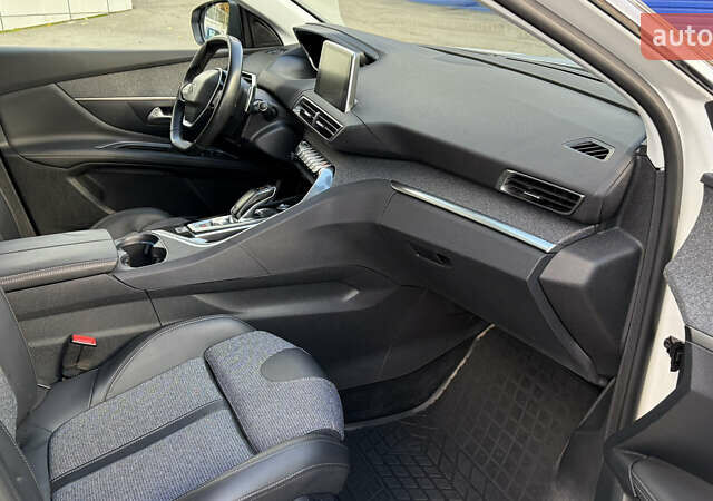 Білий Пежо 3008, об'ємом двигуна 2 л та пробігом 81 тис. км за 22900 $, фото 17 на Automoto.ua